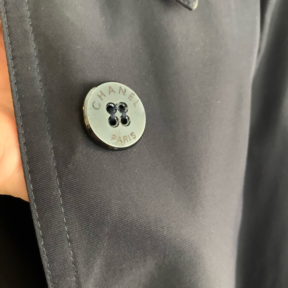 Black Chanel Trench Coat in Very Good Condition - Picture 9 of 9